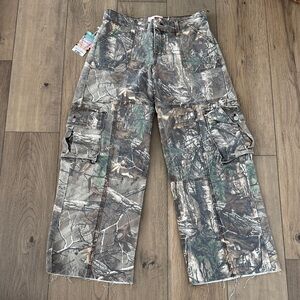 NWT Revice Camo Cargo Pants Size 26